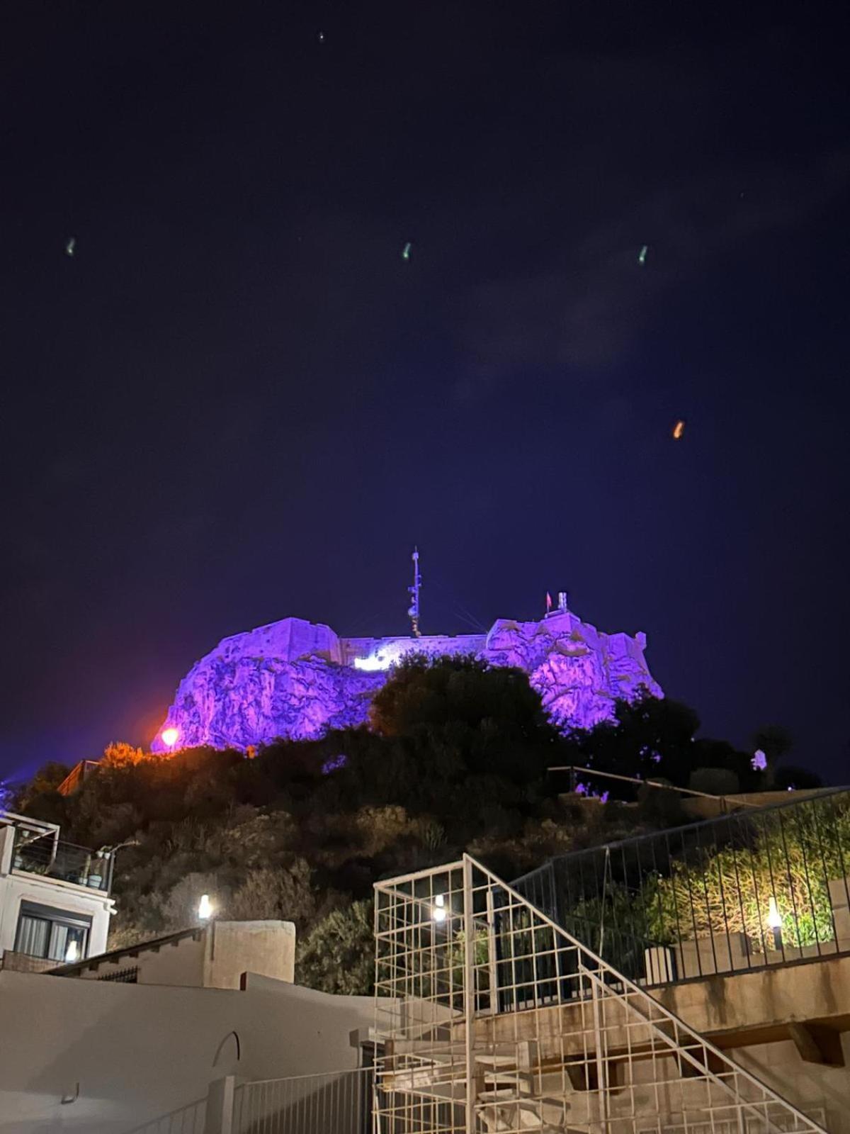 Private Terrace-Romantic-Sea, Castle Views-Central Alicante Luaran gambar