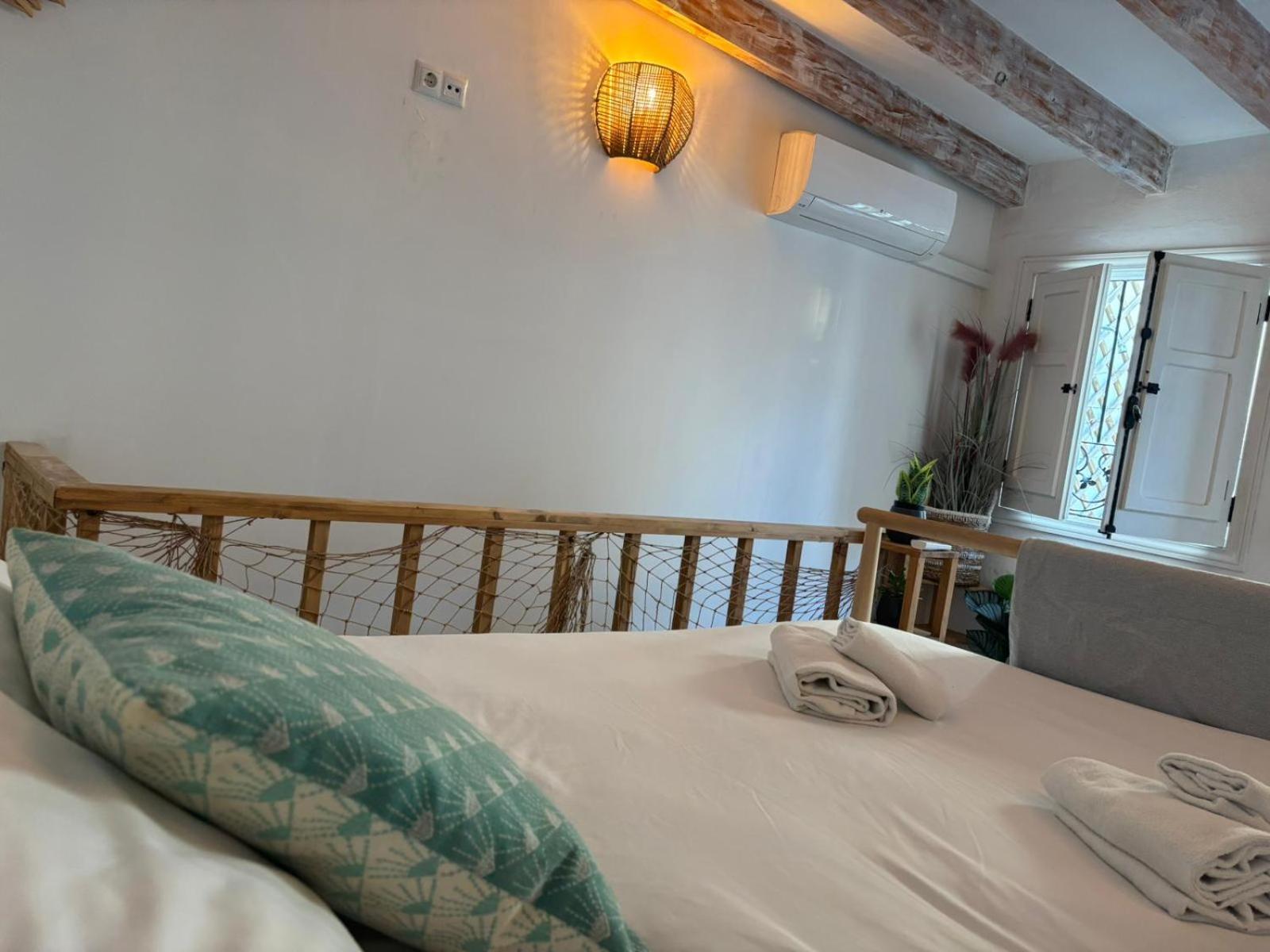 Private Terrace-Romantic-Sea, Castle Views-Central Alicante Luaran gambar